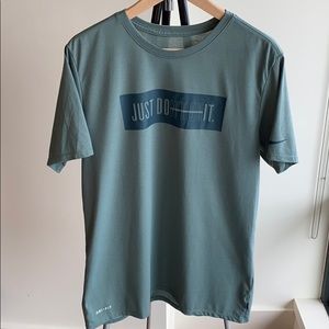 Nike Just Don’t Quit. men’s size L shirt